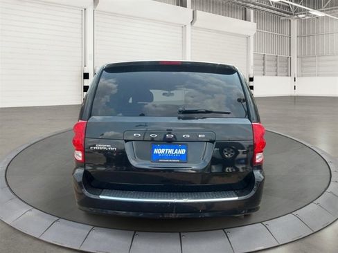 Used 2015 Dodge Grand Caravan SE FWD image 3