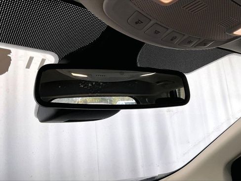 Used 2022 Ford Edge Titanium image 17