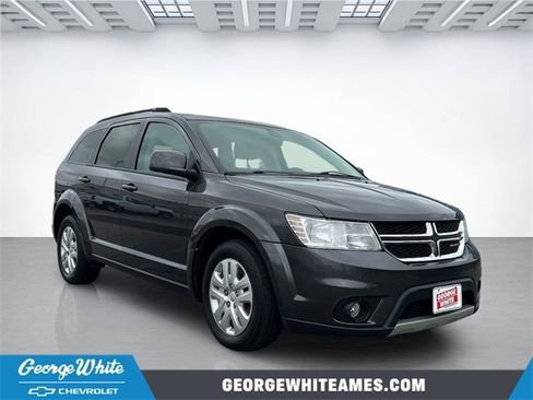 Used 2019 Dodge Journey SE w/ Premium Group image 1