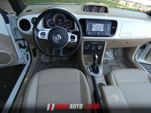 Used 2014 Volkswagen Beetle TDI FWD image 22