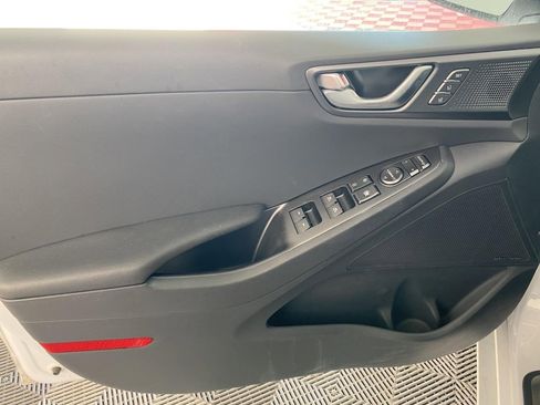 Used 2021 Hyundai Ioniq Limited image 18