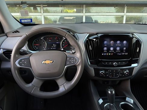 Used 2020 Chevrolet Traverse LT FWD image 15