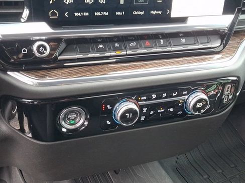 Used 2024 GMC Sierra 1500 Elevation AWD/4WD image 9