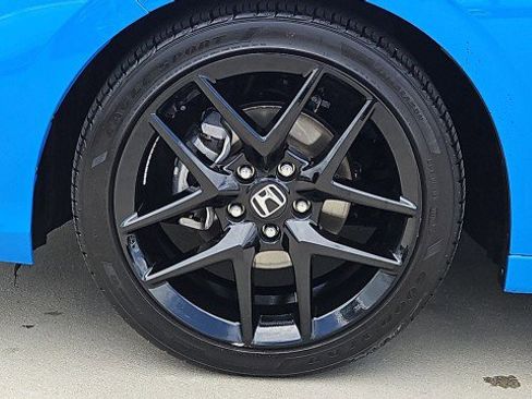 Used 2025 Honda Civic Sport image 32