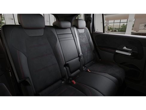 New 2026 Mercedes-Benz GLB 250 4MATIC image 5