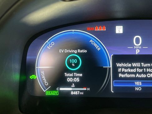 Certified 2025 Toyota Camry Hybrid image 19