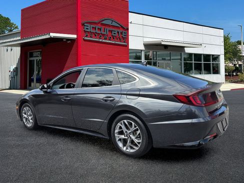 Used 2021 Hyundai Sonata SEL w/ Preferred Accessory Package FWD image 3