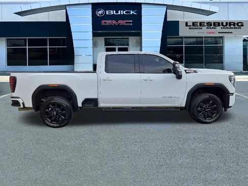Used 2024 GMC Sierra 2500 AT4 AWD/4WD image 8