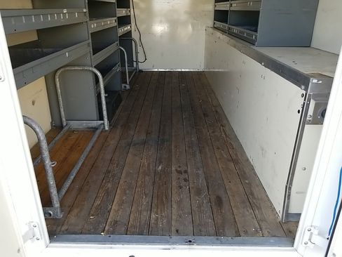 Used 2015 Ford E-450 and Econoline 450 Super Duty w/ Power Windows & Locks Group image 12