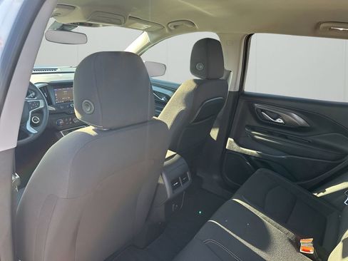 Used 2022 GMC Terrain SLE w/ Driver Convenience Package image 18
