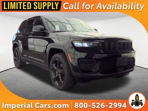 Used 2023 Jeep Grand Cherokee Altitude AWD/4WD image 1