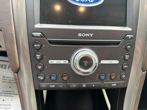 Used 2017 Ford Fusion Platinum FWD image 13