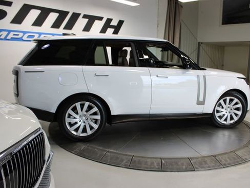 Used 2023 Land Rover Range Rover SE AWD/4WD image 5