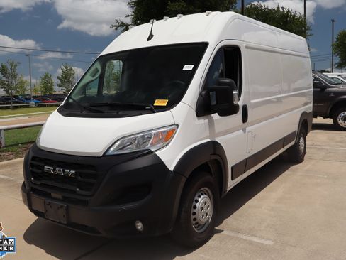 Used 2024 RAM ProMaster 2500 w/ Convenience Group FWD image 8