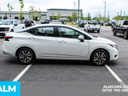Used 2024 Nissan Versa SV FWD image 8