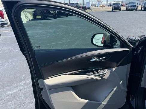 Used 2019 Cadillac XT4 Luxury w/ Cold Weather Package image 57