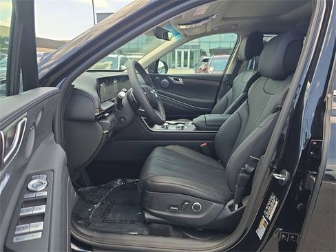 Used 2025 Genesis GV80 2.5T Advanced image 11