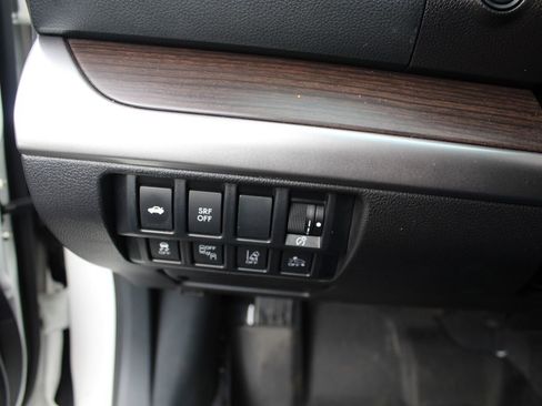 Used 2016 Subaru Legacy 3.6R Limited image 27