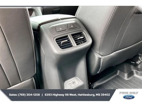 Used 2023 Buick Envision Avenir FWD image 24