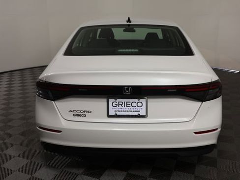 Certified 2025 Honda Accord SE image 7
