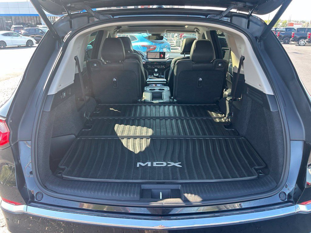 Used 2023 Acura MDX w/ Technology Package AWD/4WD image 37