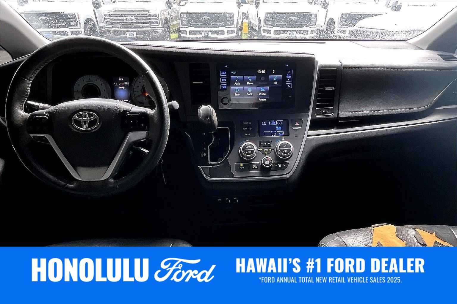 Used 2016 Toyota Sienna SE FWD image 10