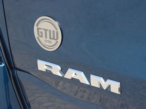 Used 2023 RAM 1500 Laramie AWD/4WD image 19