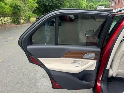 Used 2020 Mercedes-Benz GLE 350 4MATIC image 17