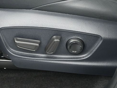 Used 2024 Toyota Tacoma TRD Sport image 11