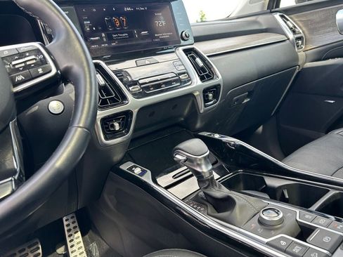 Used 2021 Kia Sorento SX Prestige image 20