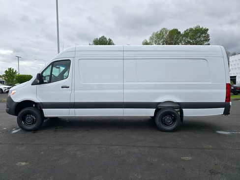 New 2026 Mercedes-Benz Sprinter 2500 image 3