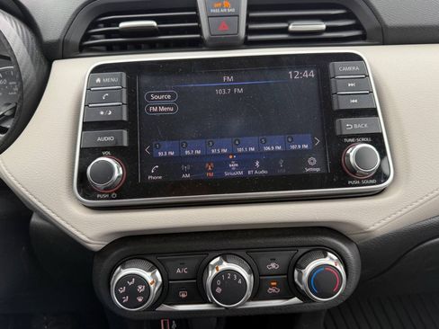 Used 2021 Nissan Versa SV FWD image 12
