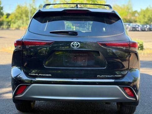 Certified 2024 Toyota Highlander Platinum AWD/4WD image 4