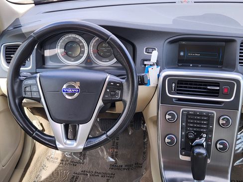 Used 2012 Volvo S60 T5 image 28