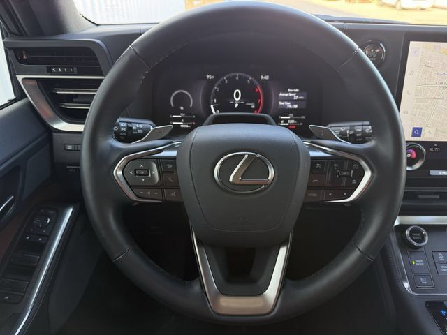 Used 2025 Lexus GX 550 w/ Accessory Package (2T) AWD/4WD image 13