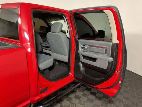 Used 2019 RAM 1500 Classic SLT image 29