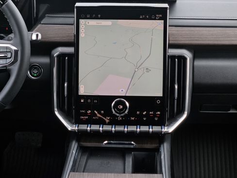 New 2026 GMC Acadia Denali image 27