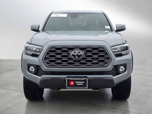 Used 2021 Toyota Tacoma TRD Off-Road w/ TRD Premium Off Road Package image 2