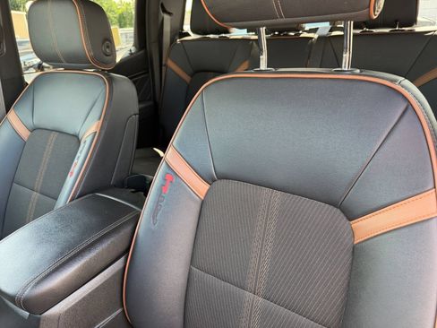 Used 2024 GMC Canyon AT4 AWD/4WD image 21