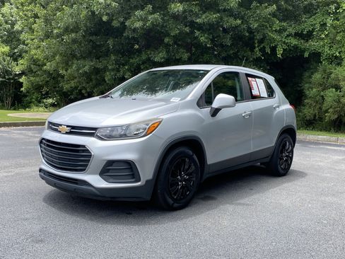 Used 2018 Chevrolet Trax LS FWD image 5