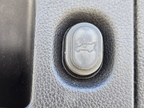 Used 2019 Chevrolet Tahoe LT AWD/4WD image 12