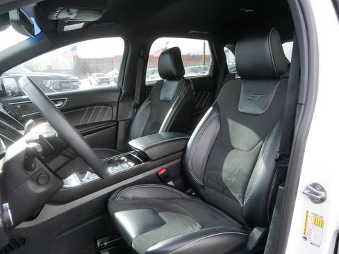 Used 2020 Ford Edge ST image 11