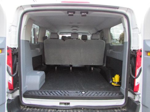Used 2016 Ford Transit 150 XL image 4