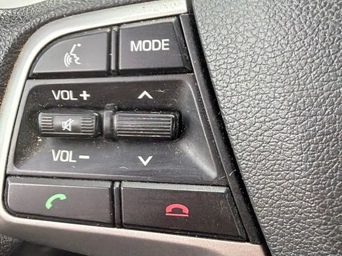 Used 2018 Hyundai Elantra SEL w/ Cargo Package FWD image 11