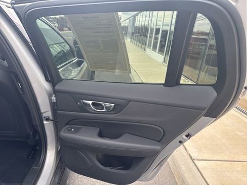 Certified 2025 Volvo V60 B5 Cross Country Plus image 10
