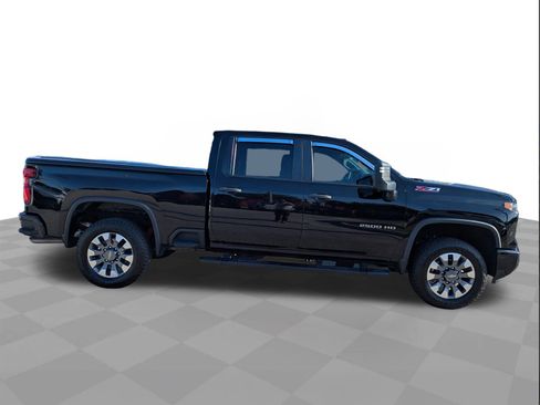 Certified 2024 Chevrolet Silverado 2500 Custom image 3