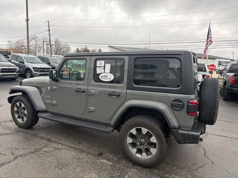 Used 2022 Jeep Wrangler Unlimited Sahara w/ Dual Top Group image 6