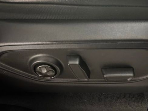 Used 2023 Jeep Grand Cherokee L Limited w/ Luxury Tech Group II image 23