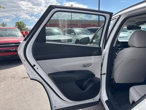 Used 2025 Hyundai Tucson SEL image 14