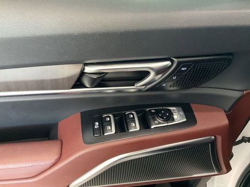 Used 2024 Kia Telluride SX w/ Towing Package FWD image 6